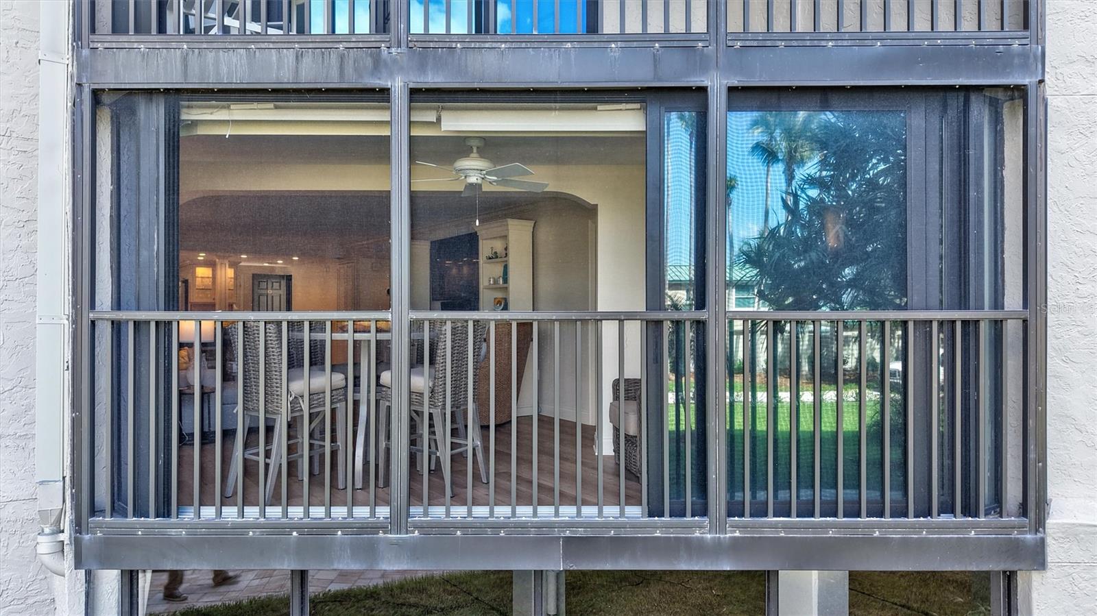 5880 MIDNIGHT PASS RD #206