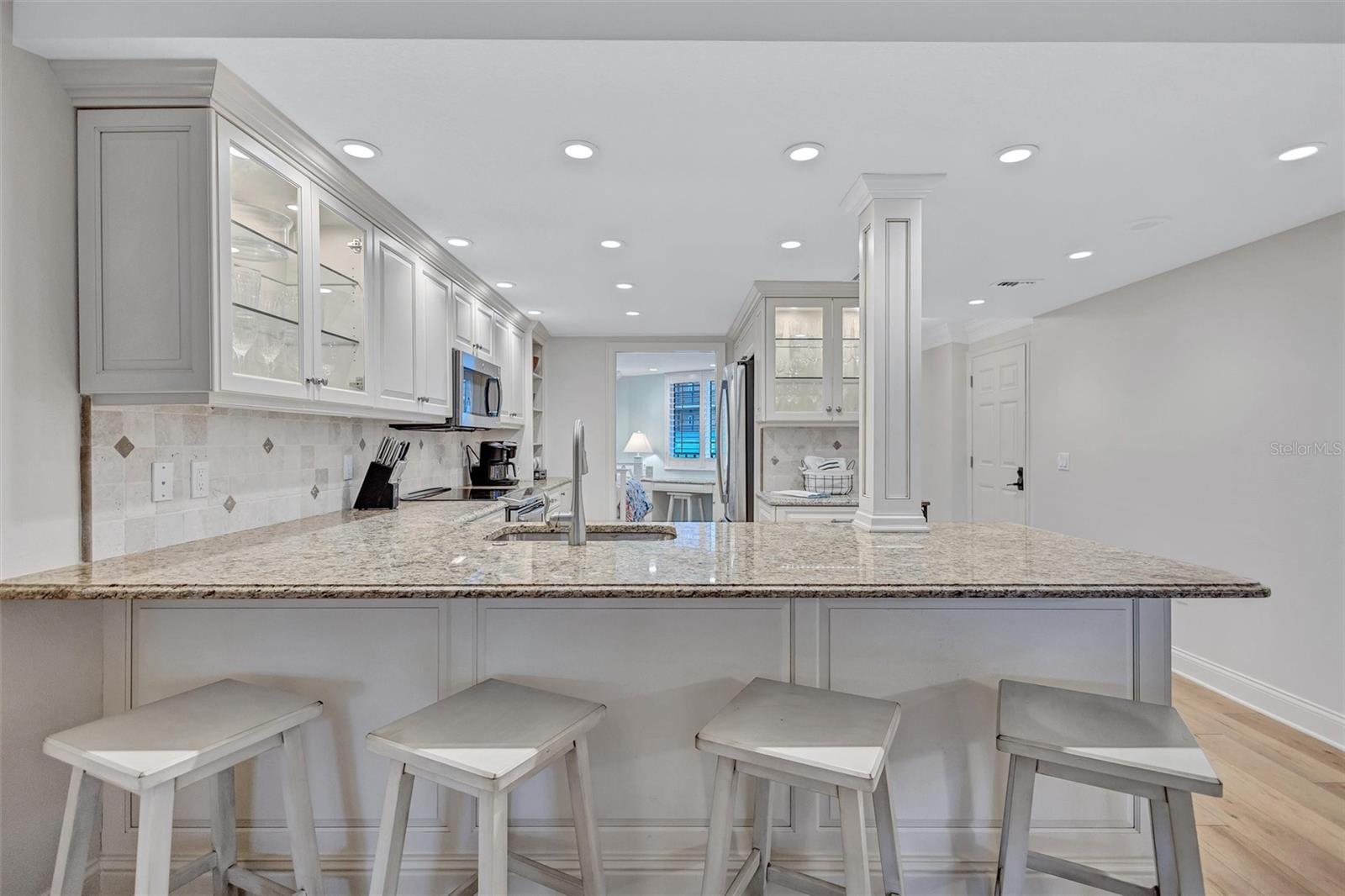 5880 MIDNIGHT PASS RD #206