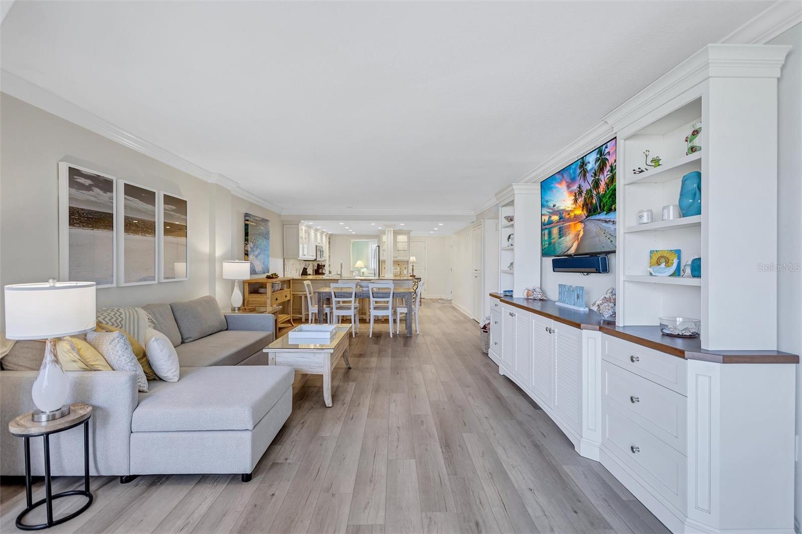 5880 MIDNIGHT PASS RD #206