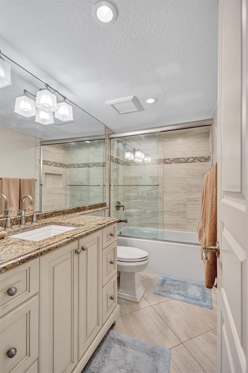 5880 MIDNIGHT PASS RD #206