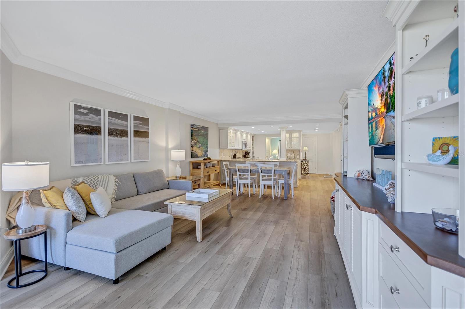 5880 MIDNIGHT PASS RD #206