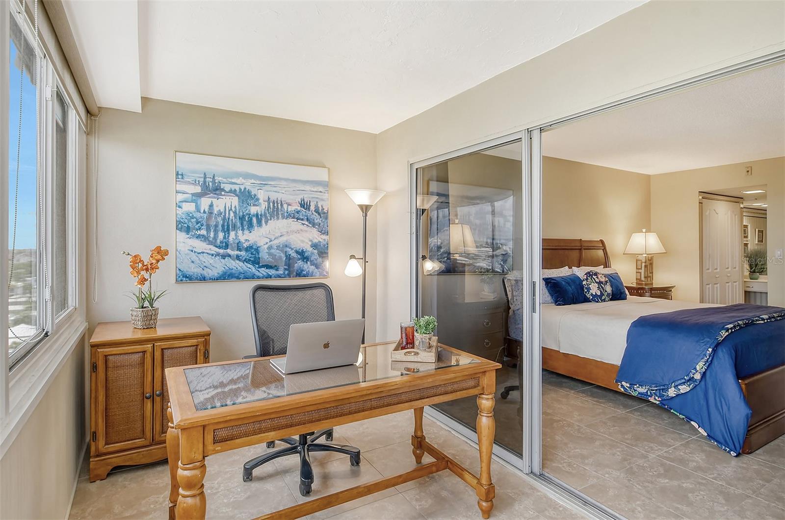1125 W PEPPERTREE DR #706