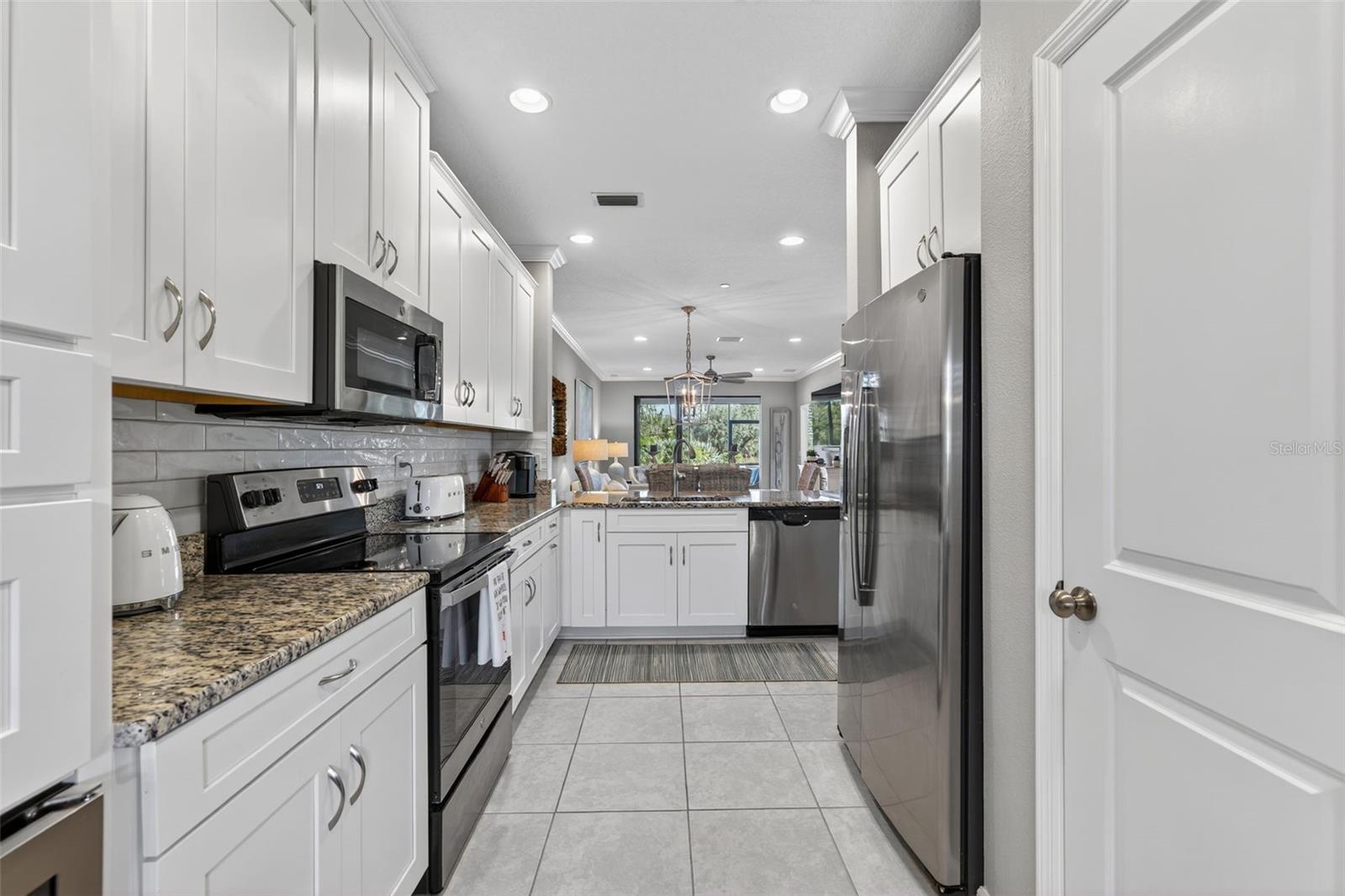 13816 MESSINA LOOP #104