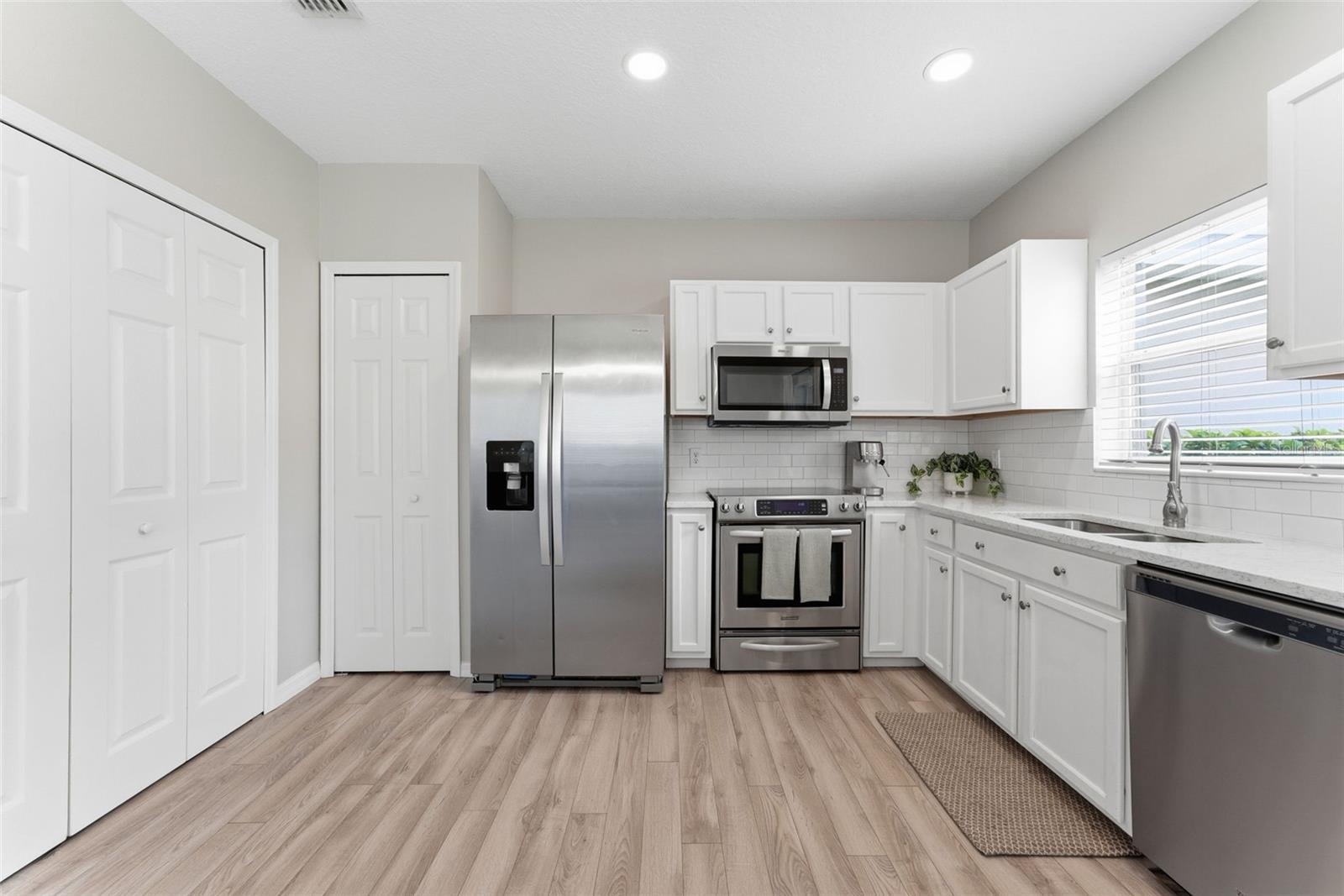 6221 FLAGFISH CT #105