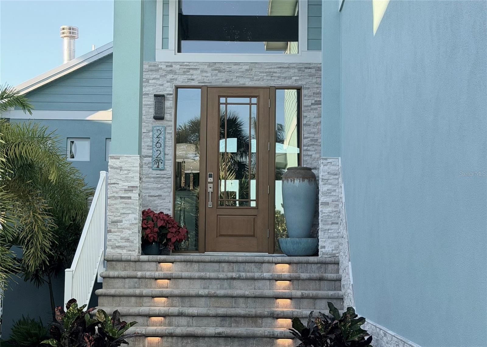 262 ISLAND CIR
