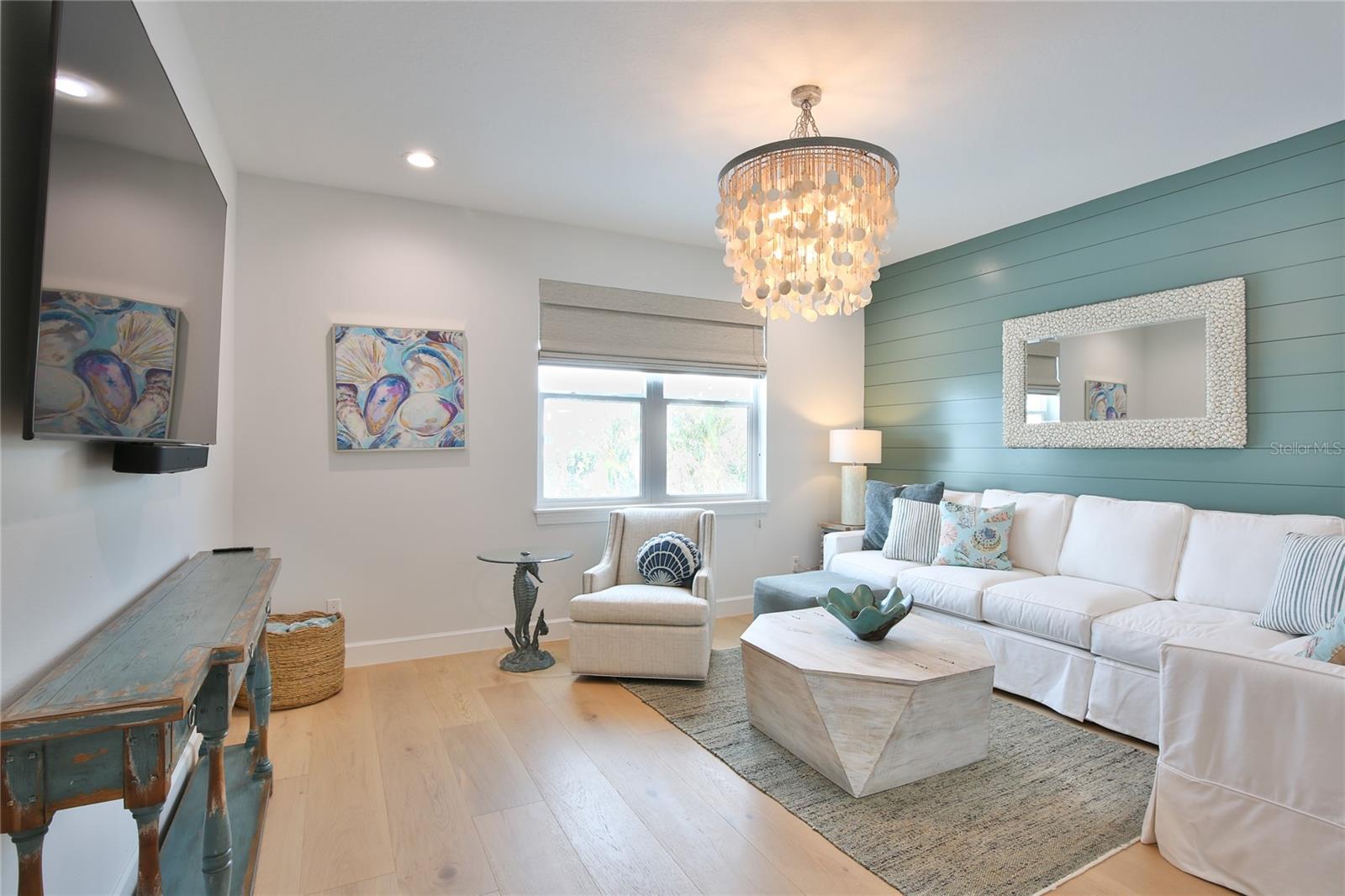 262 ISLAND CIR
