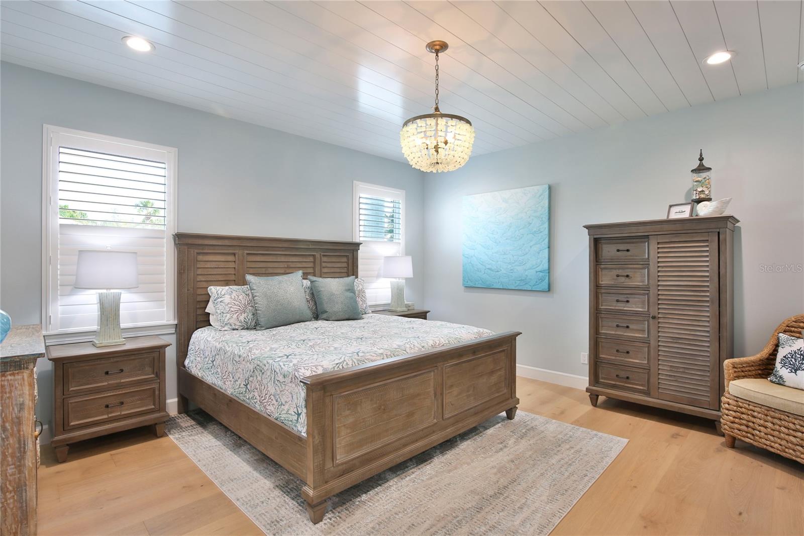 262 ISLAND CIR