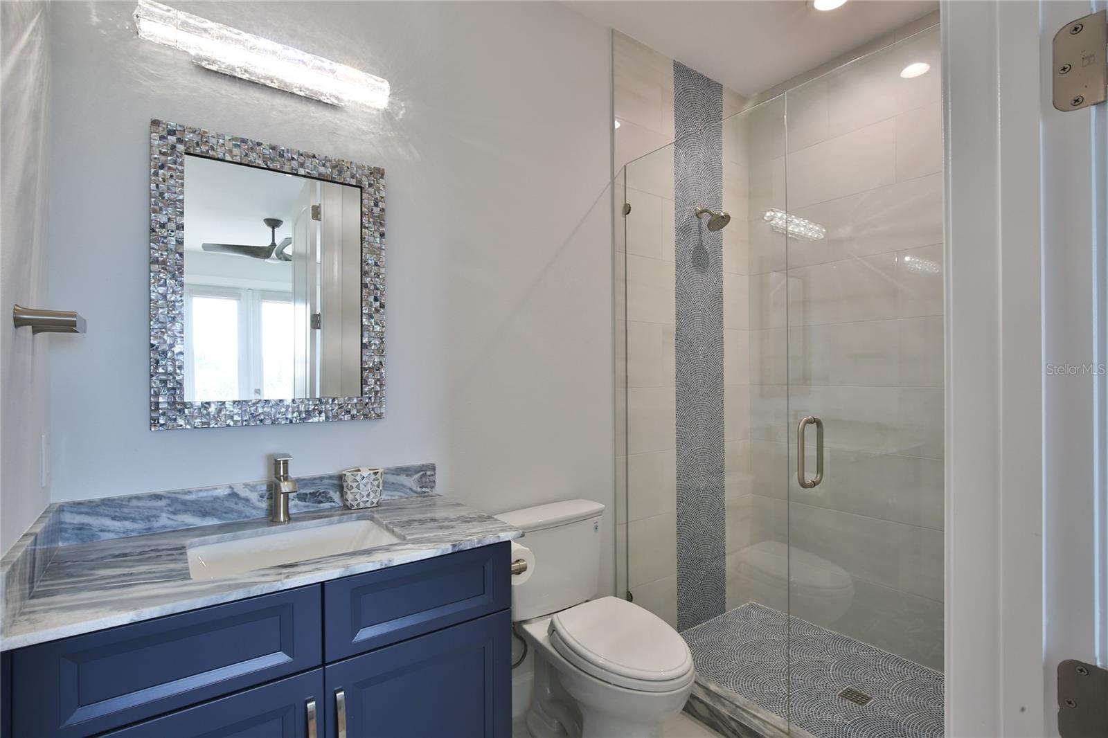 262 ISLAND CIR