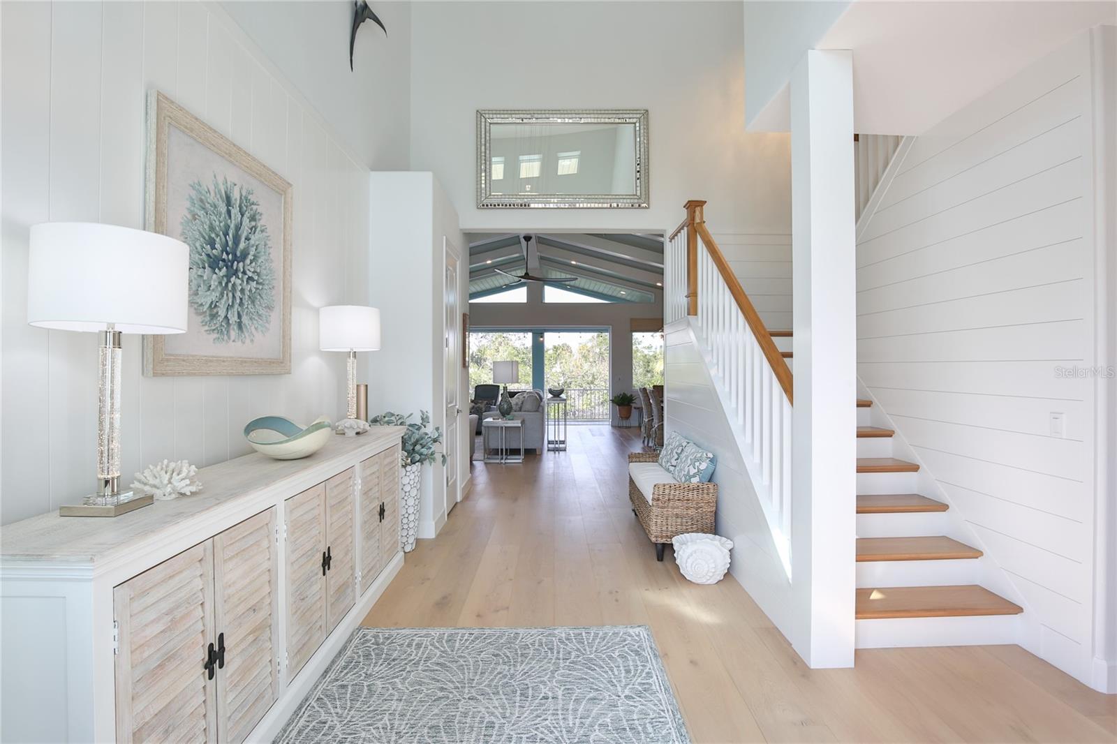 262 ISLAND CIR