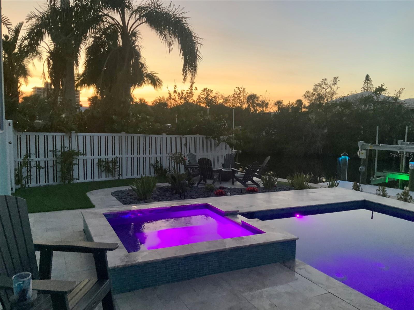 262 ISLAND CIR