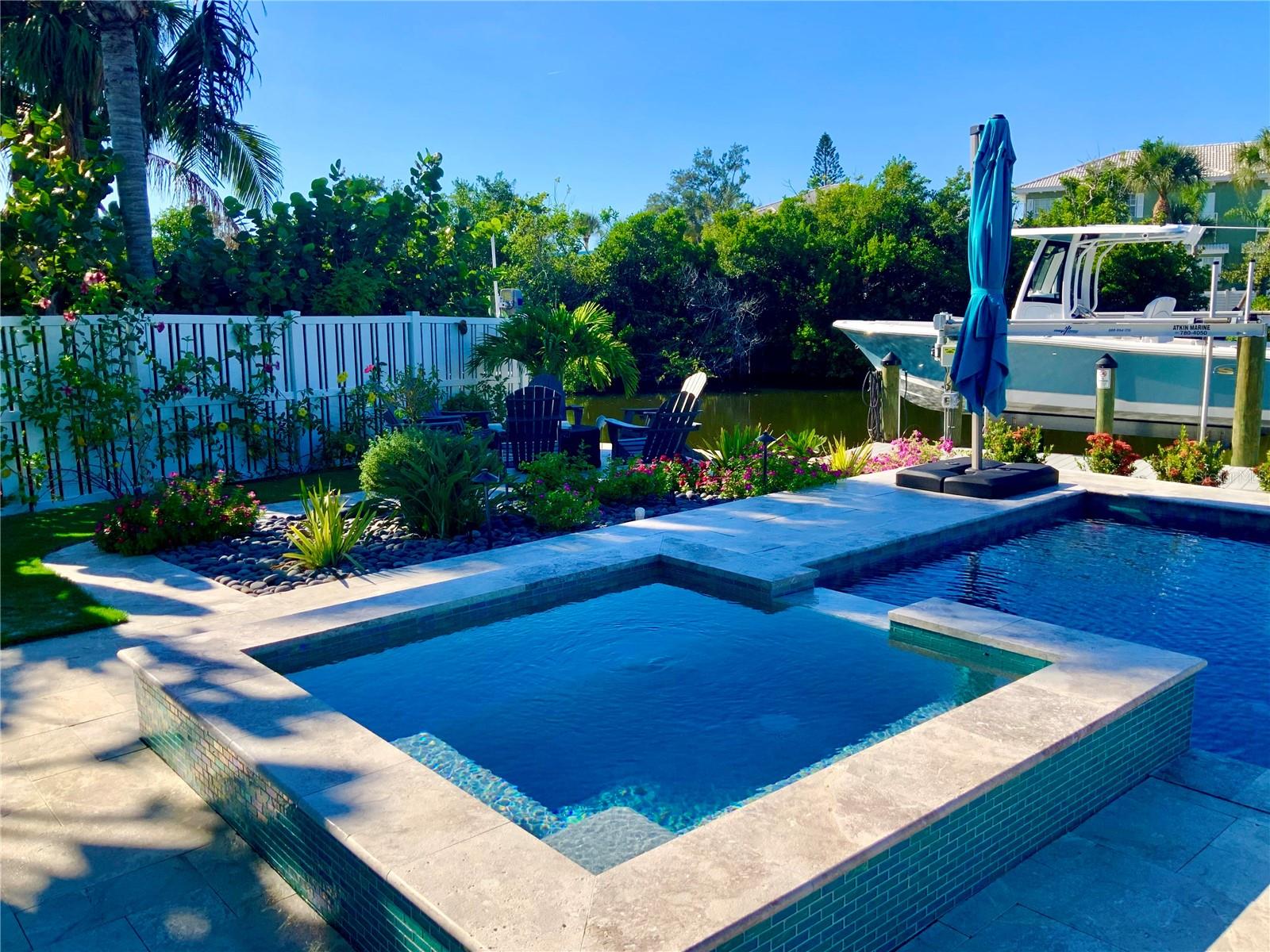 262 ISLAND CIR