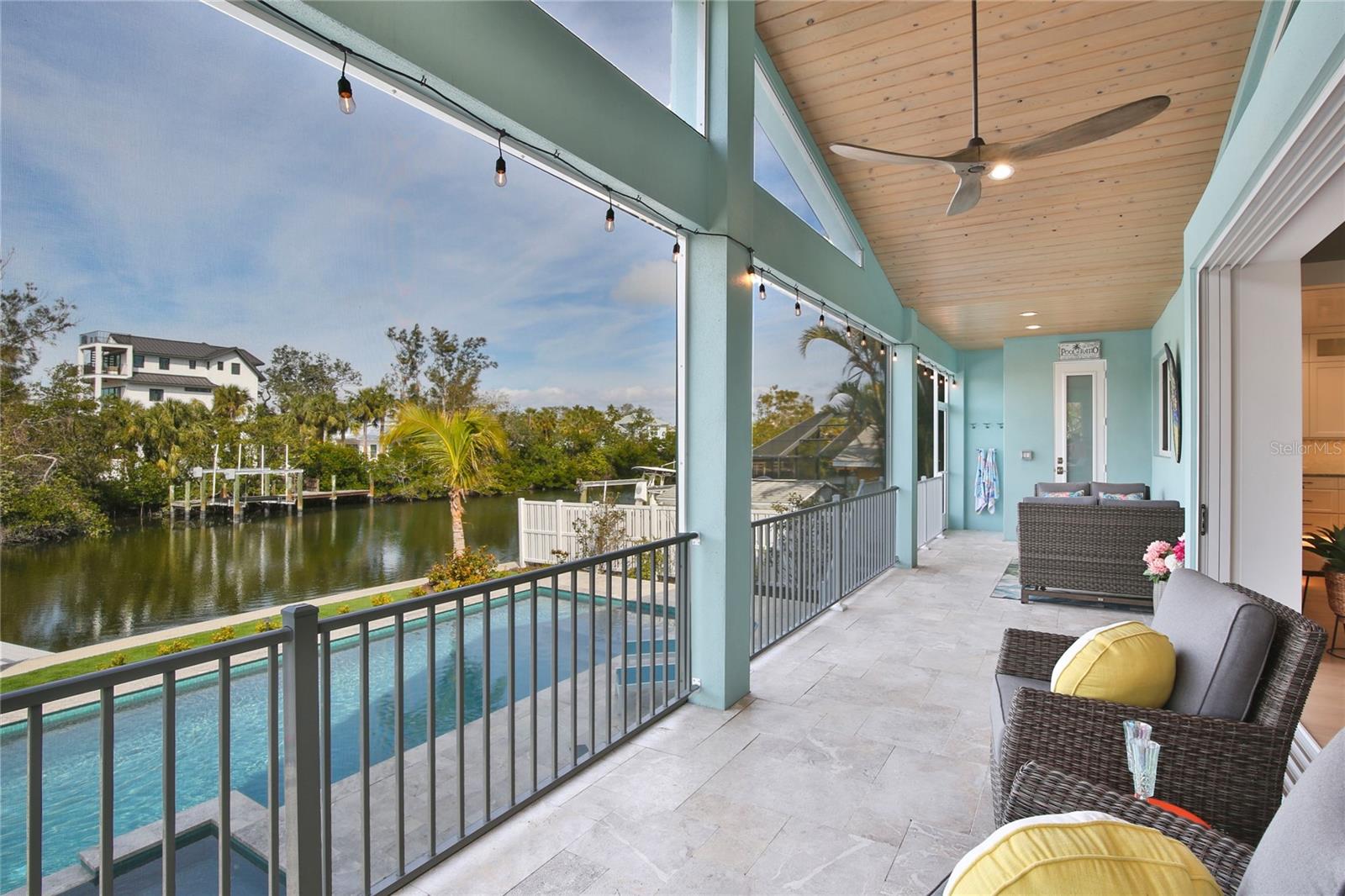 262 ISLAND CIR