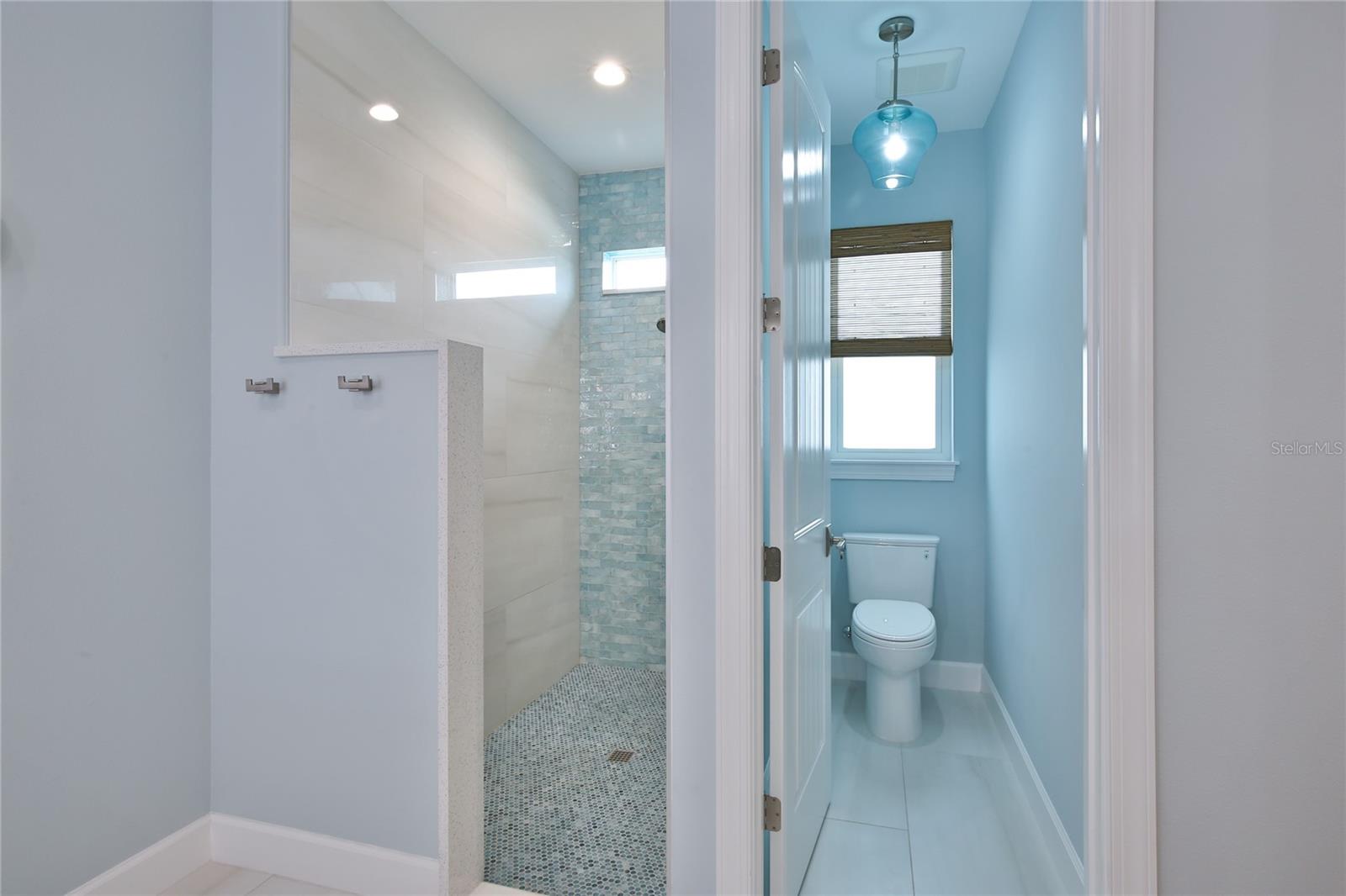 262 ISLAND CIR