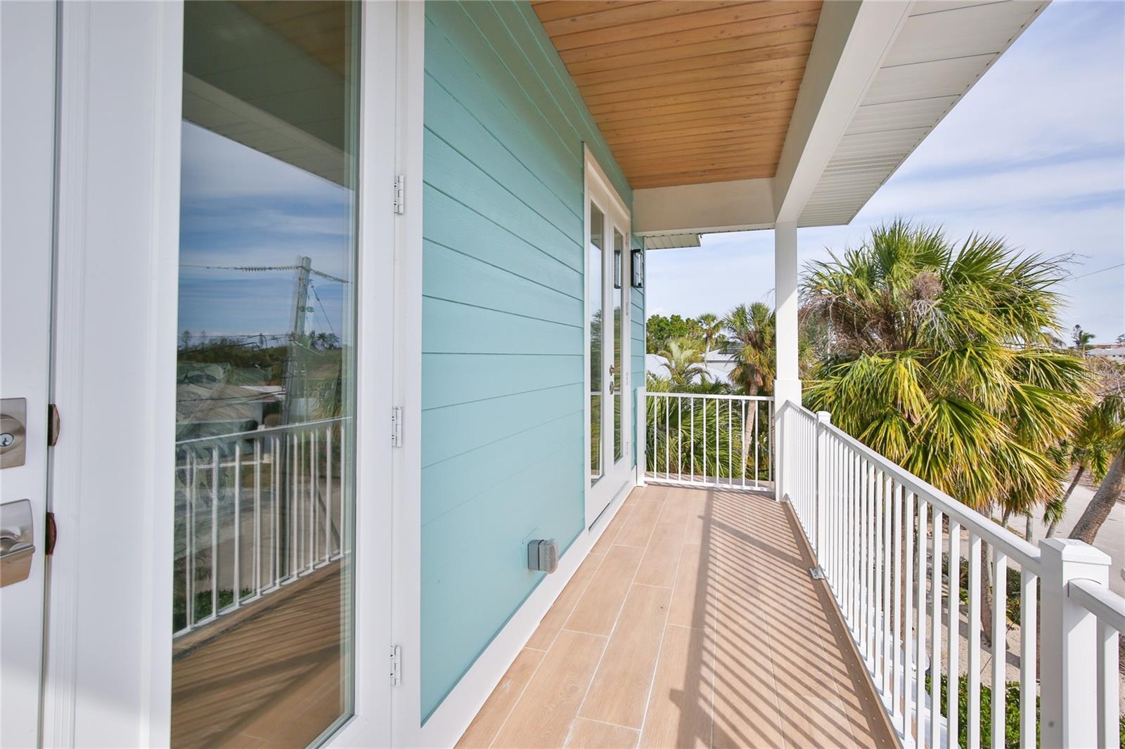 262 ISLAND CIR