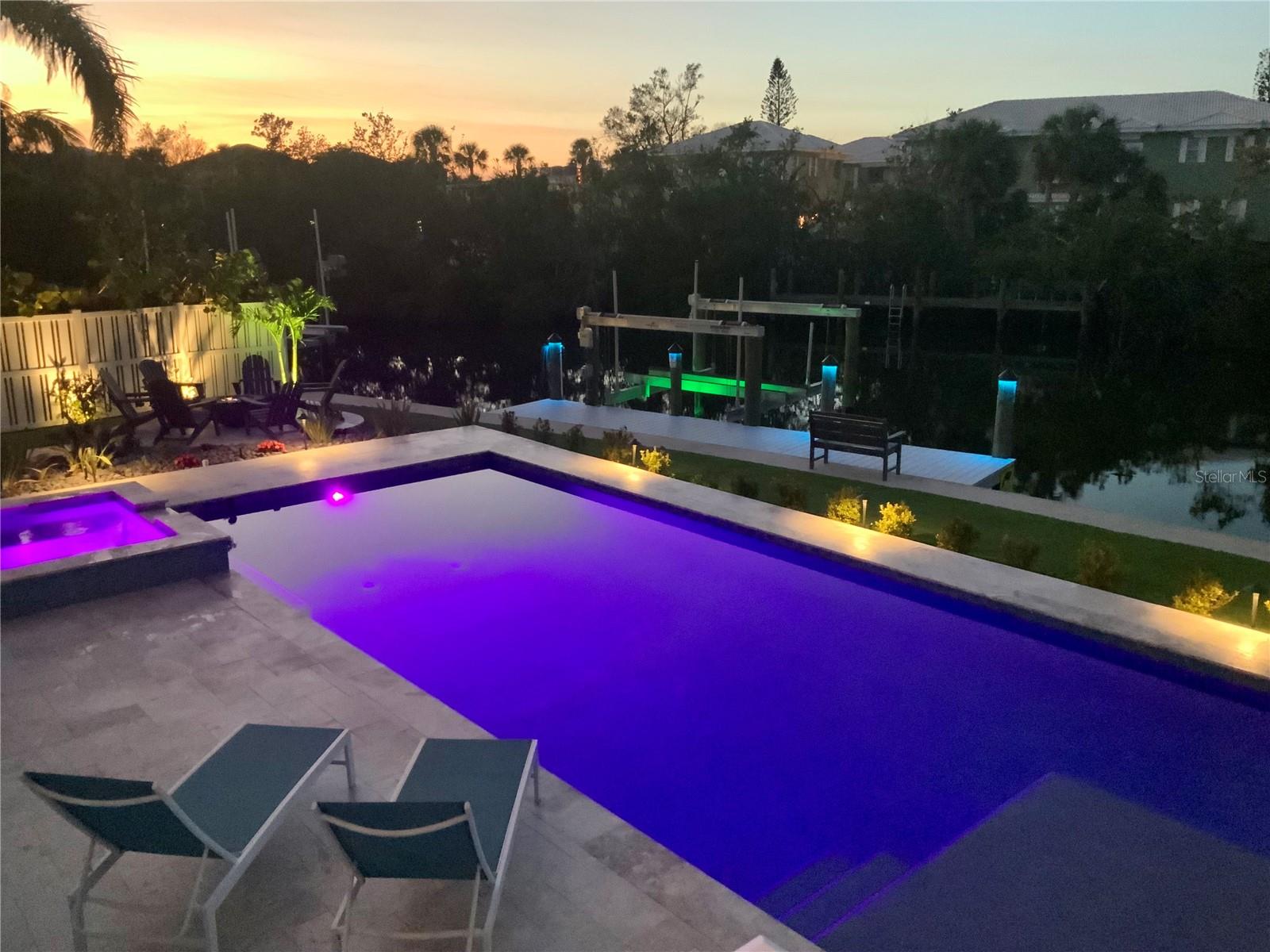 262 ISLAND CIR