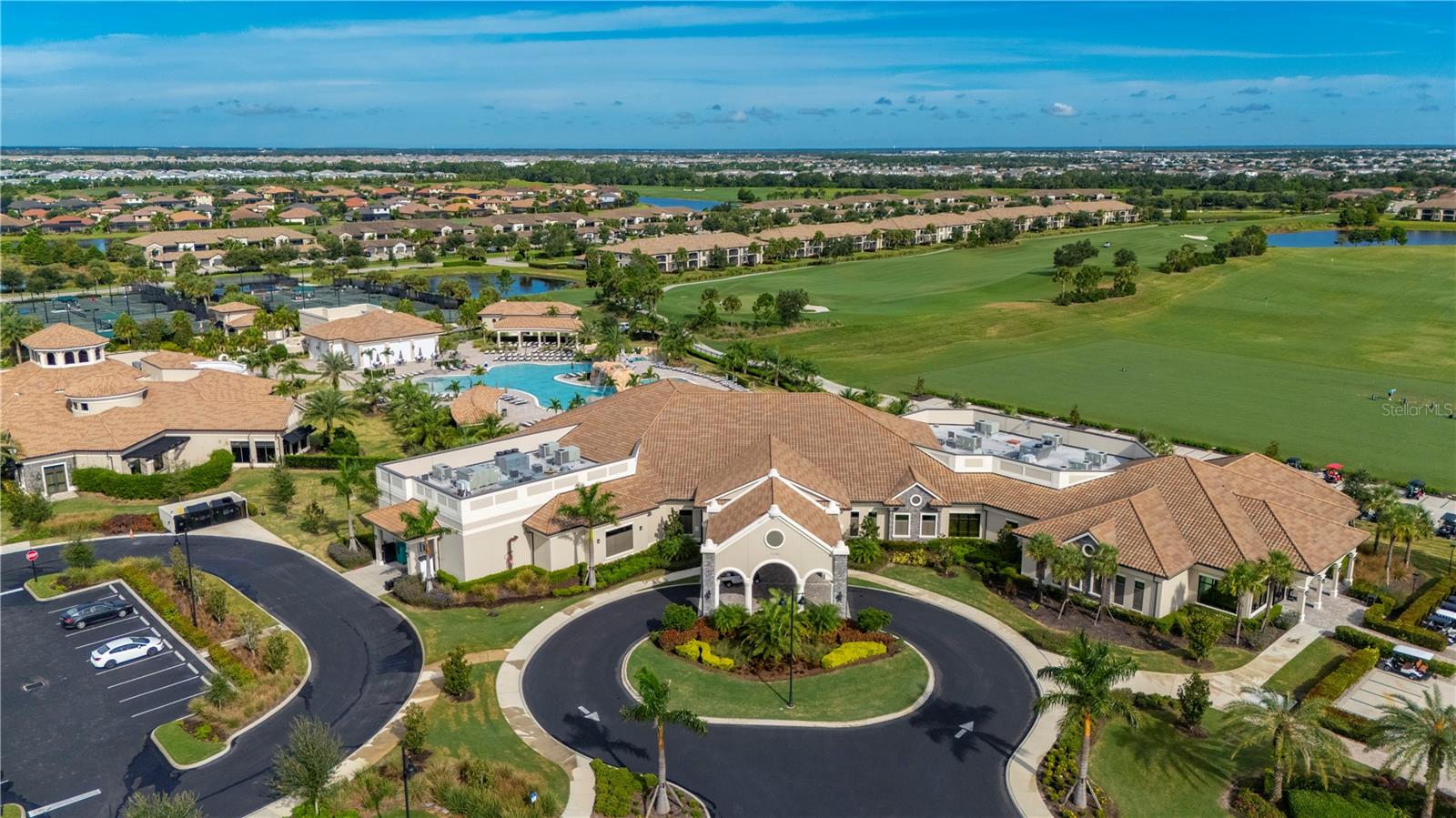 5517 PALMER CIR #106