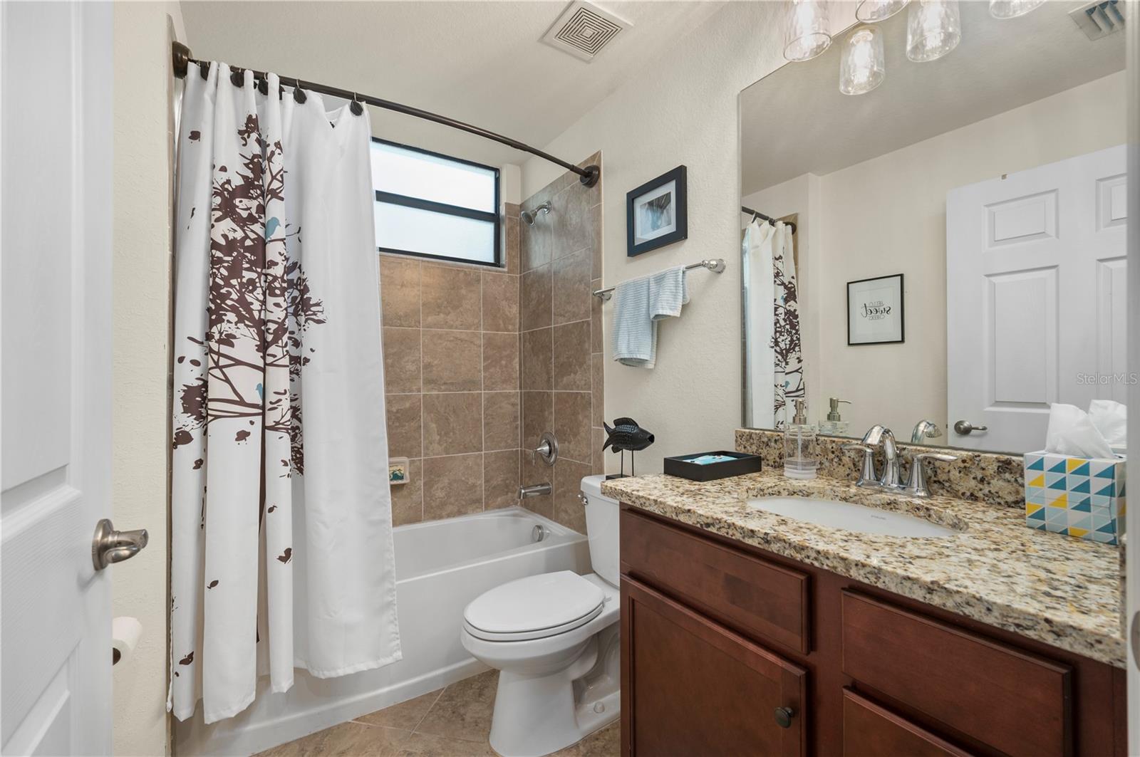 5517 PALMER CIR #106