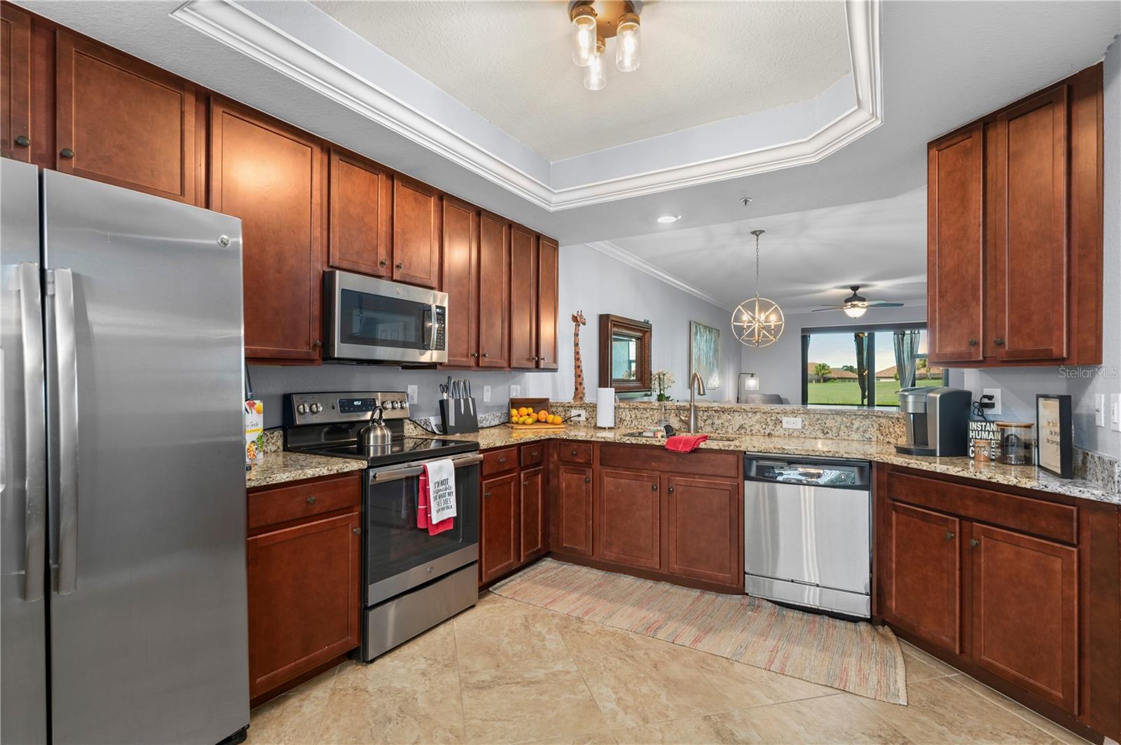 5517 PALMER CIR #106