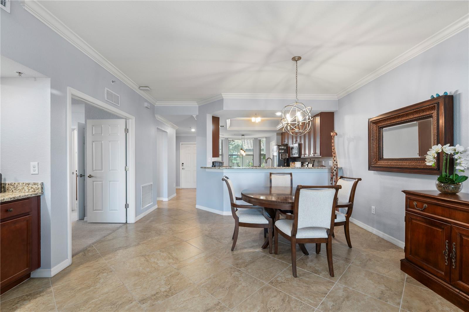 5517 PALMER CIR #106