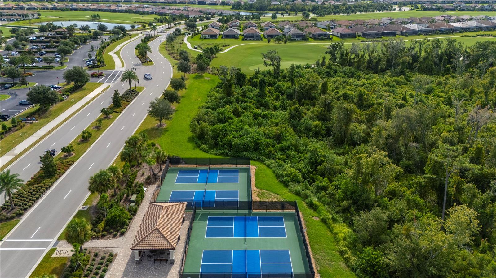 5517 PALMER CIR #106