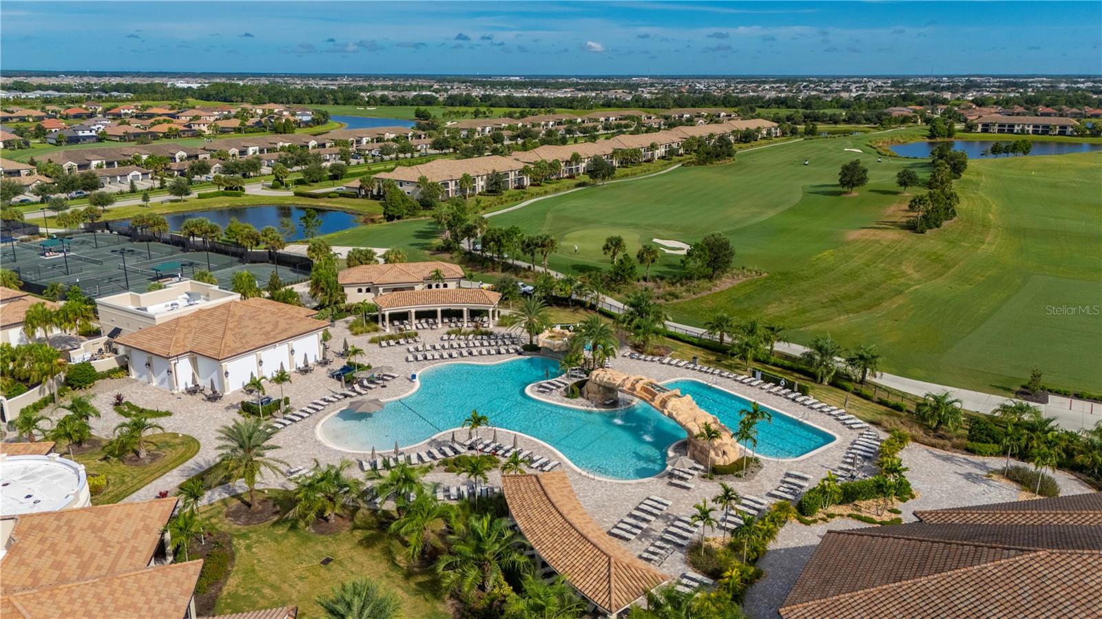 5517 PALMER CIR #106