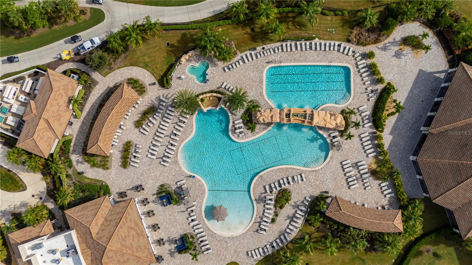 5517 PALMER CIR #106