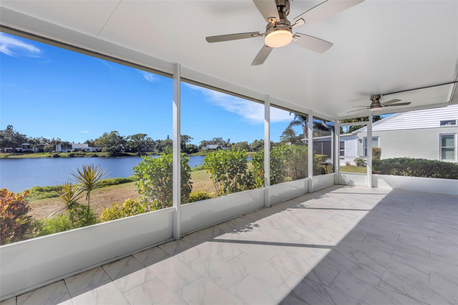 721 SPRING LAKES BLVD