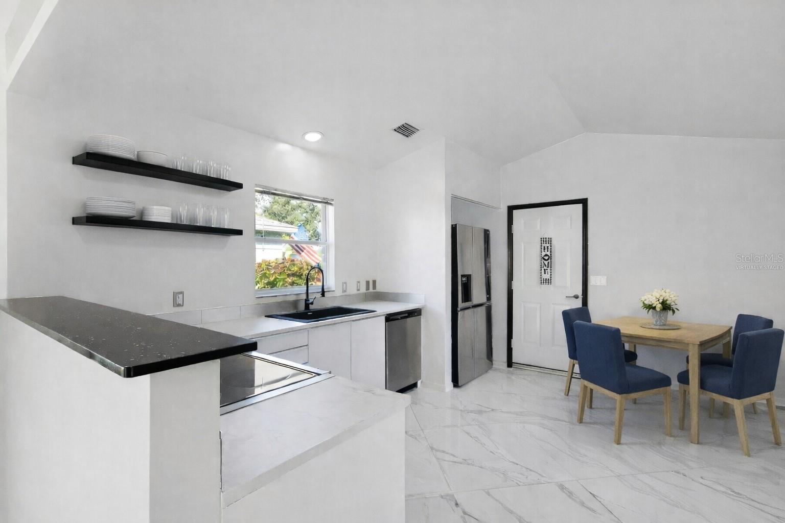 721 SPRING LAKES BLVD