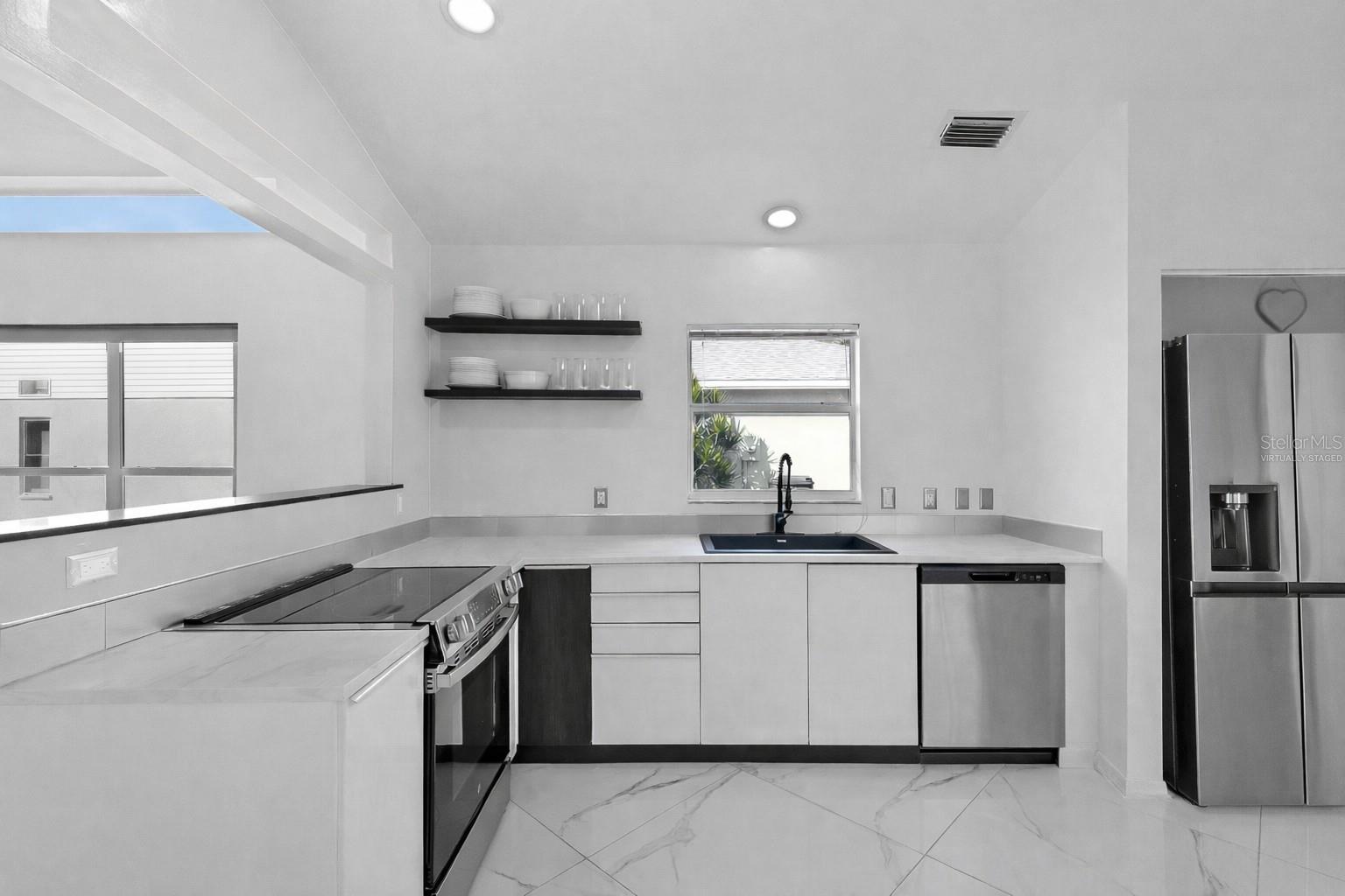 721 SPRING LAKES BLVD