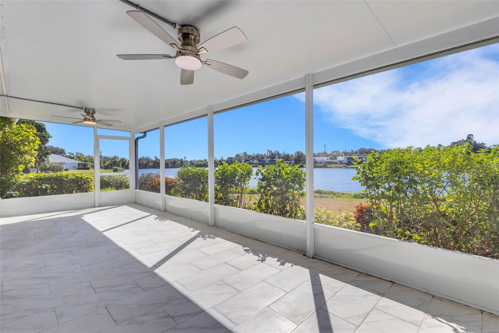 721 SPRING LAKES BLVD