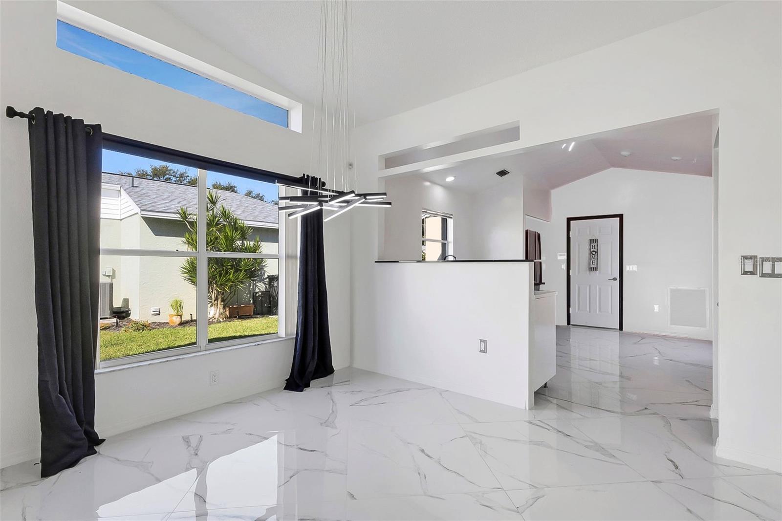 721 SPRING LAKES BLVD