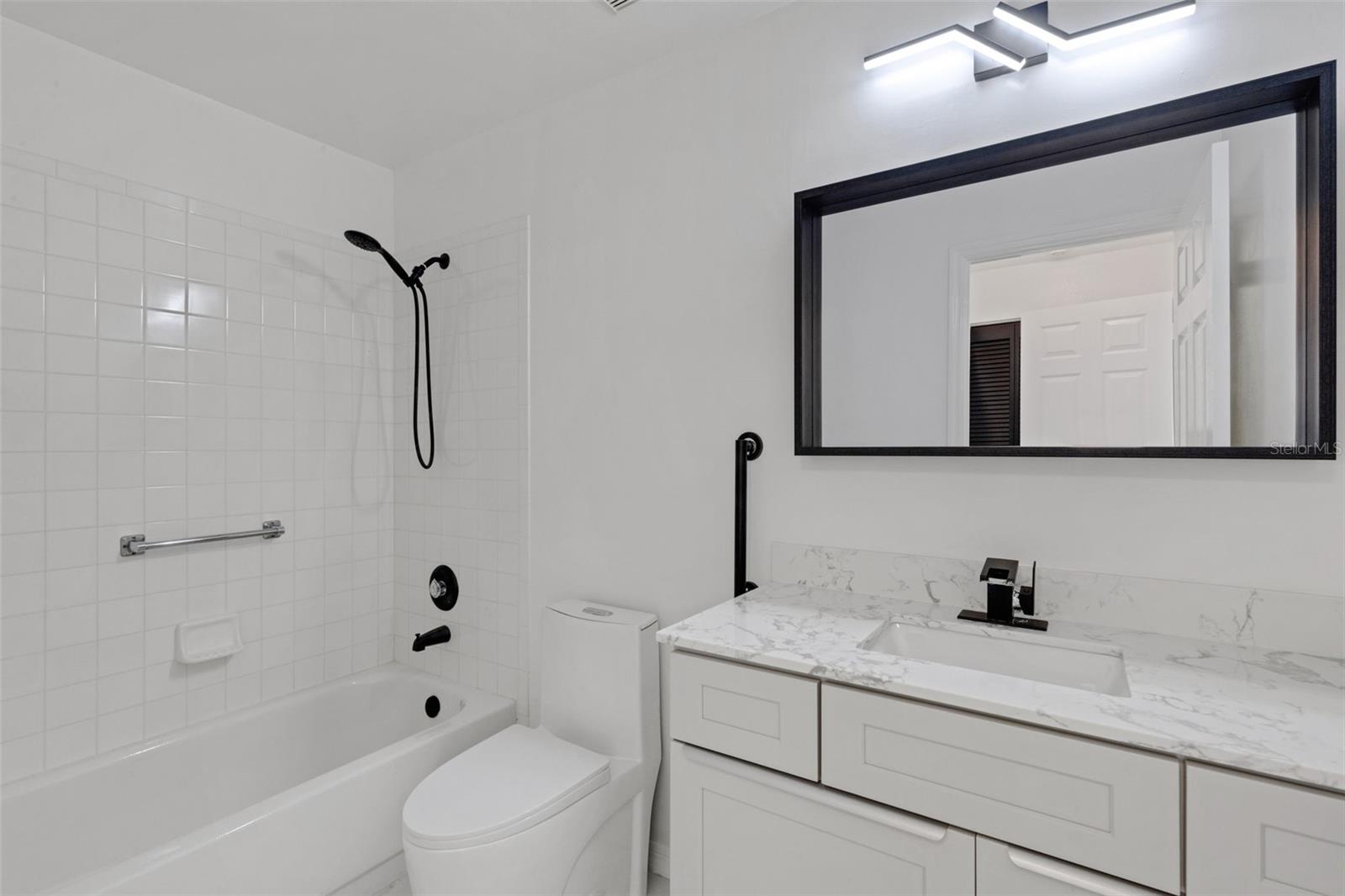 721 SPRING LAKES BLVD