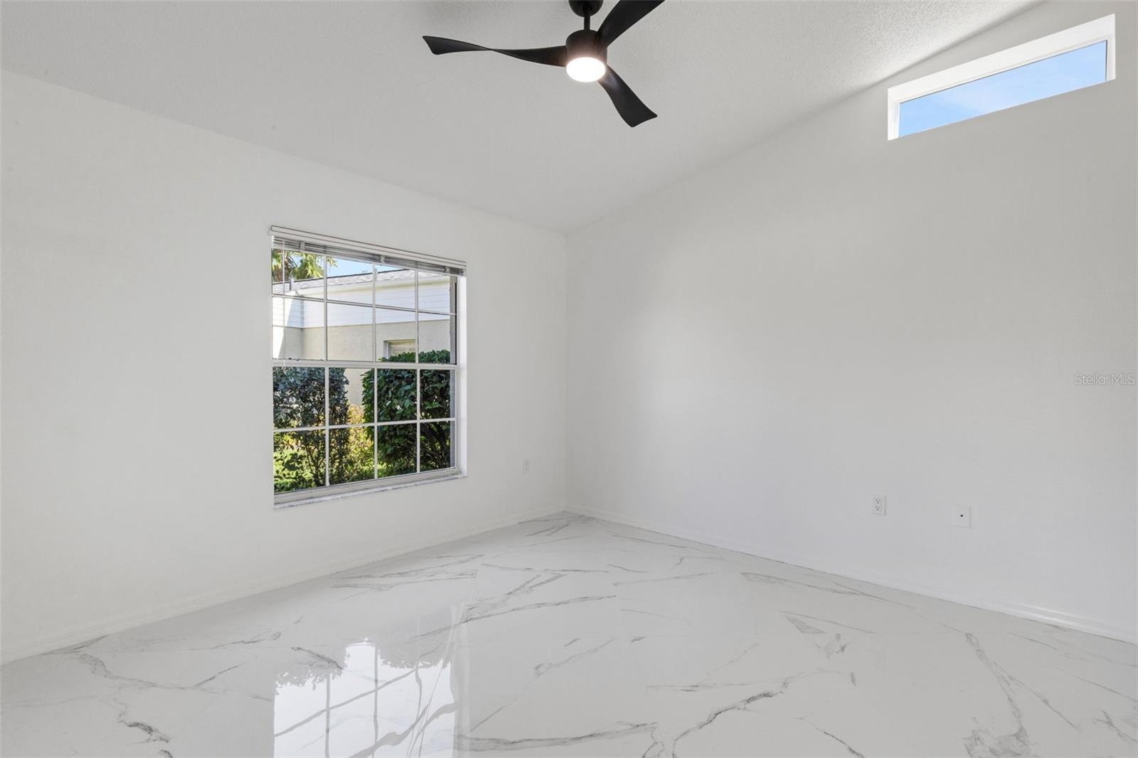 721 SPRING LAKES BLVD