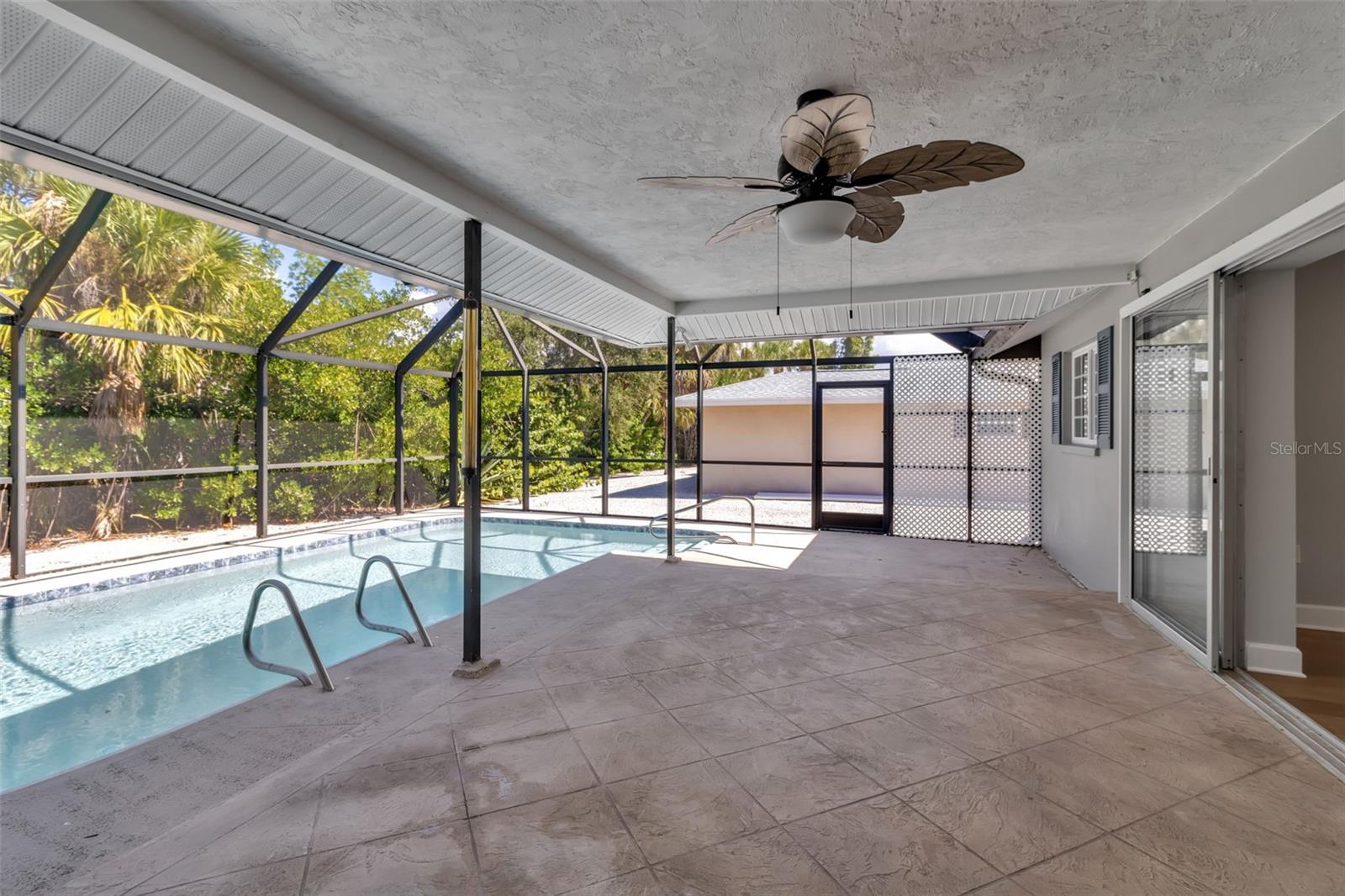 307 AVENIDA DE PARADISIO