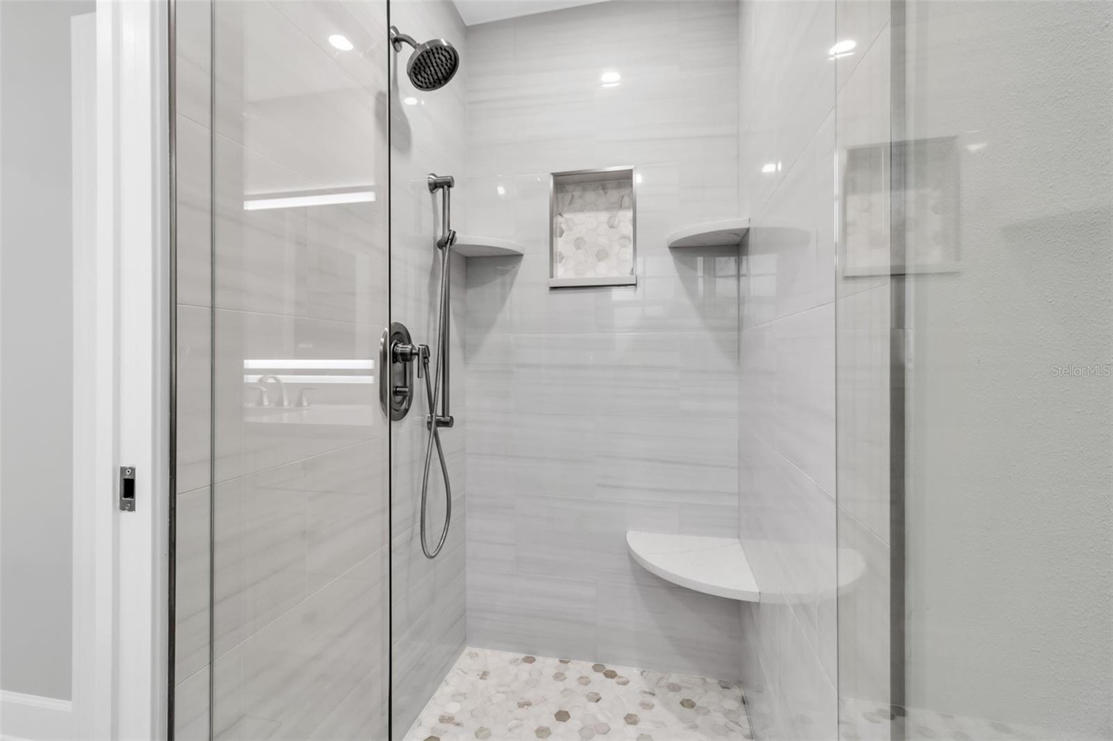 307 AVENIDA DE PARADISIO