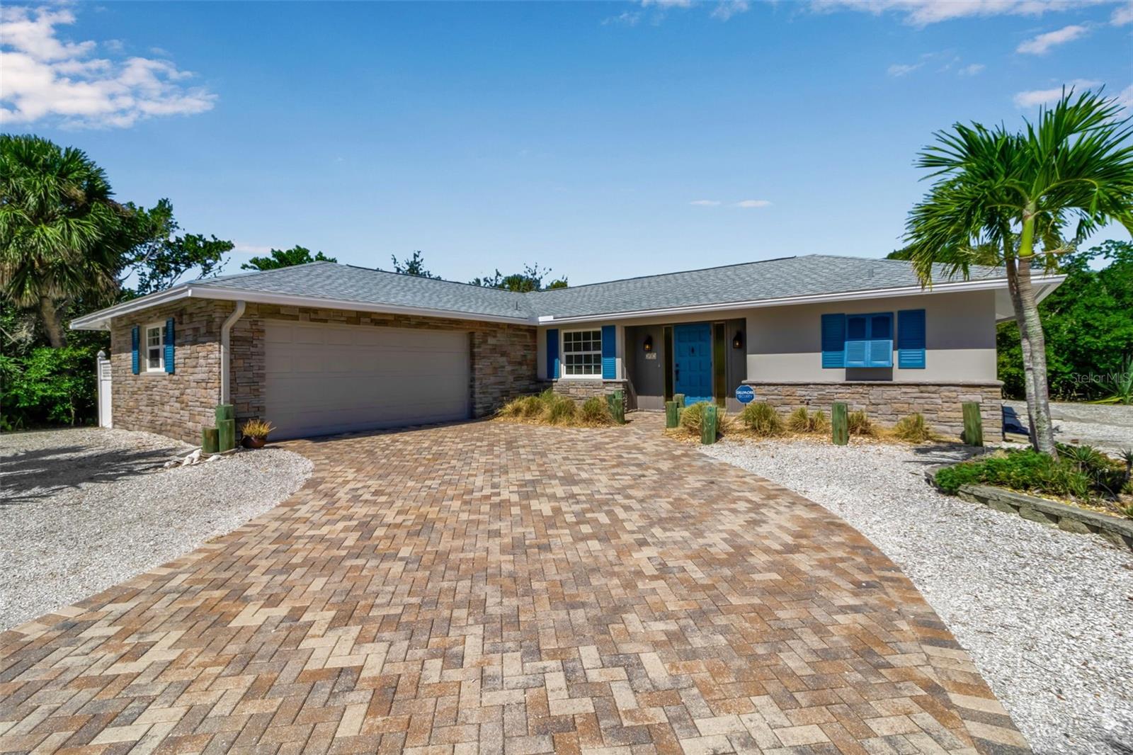 307 AVENIDA DE PARADISIO