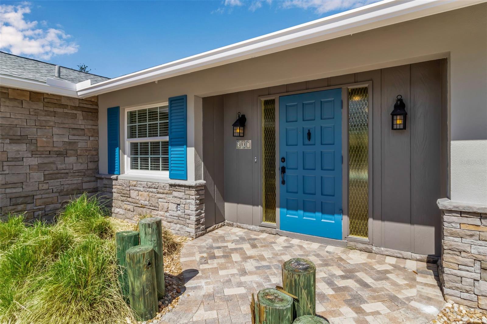 307 AVENIDA DE PARADISIO