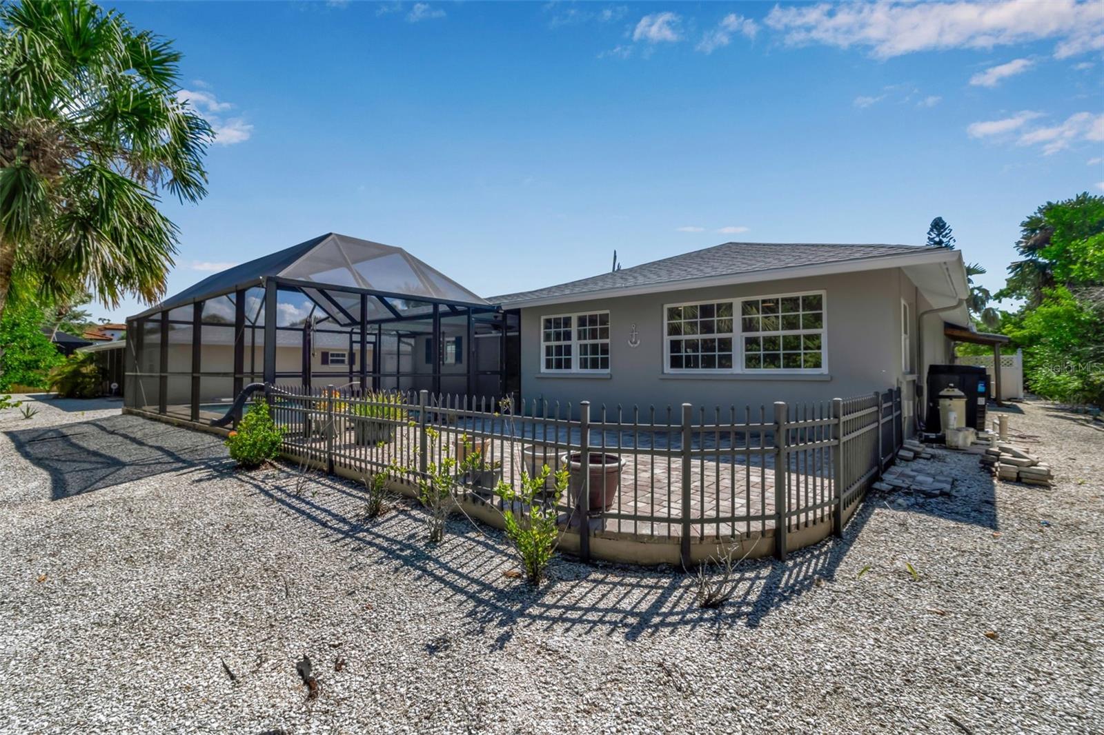 307 AVENIDA DE PARADISIO