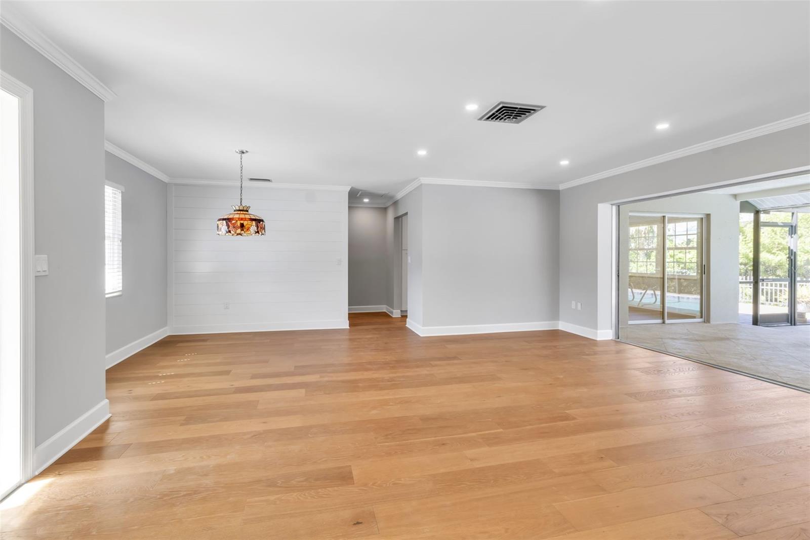 307 AVENIDA DE PARADISIO