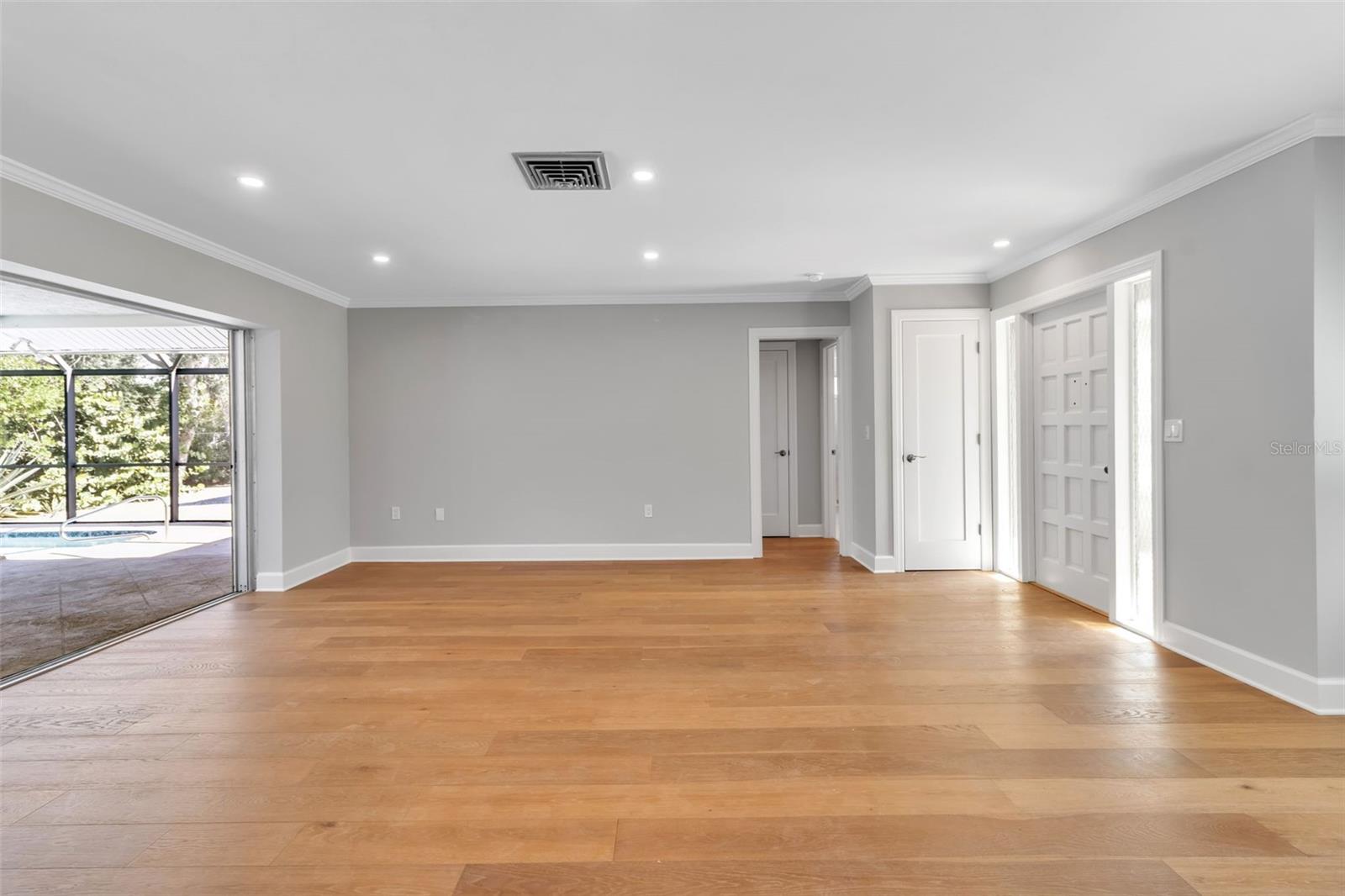 307 AVENIDA DE PARADISIO