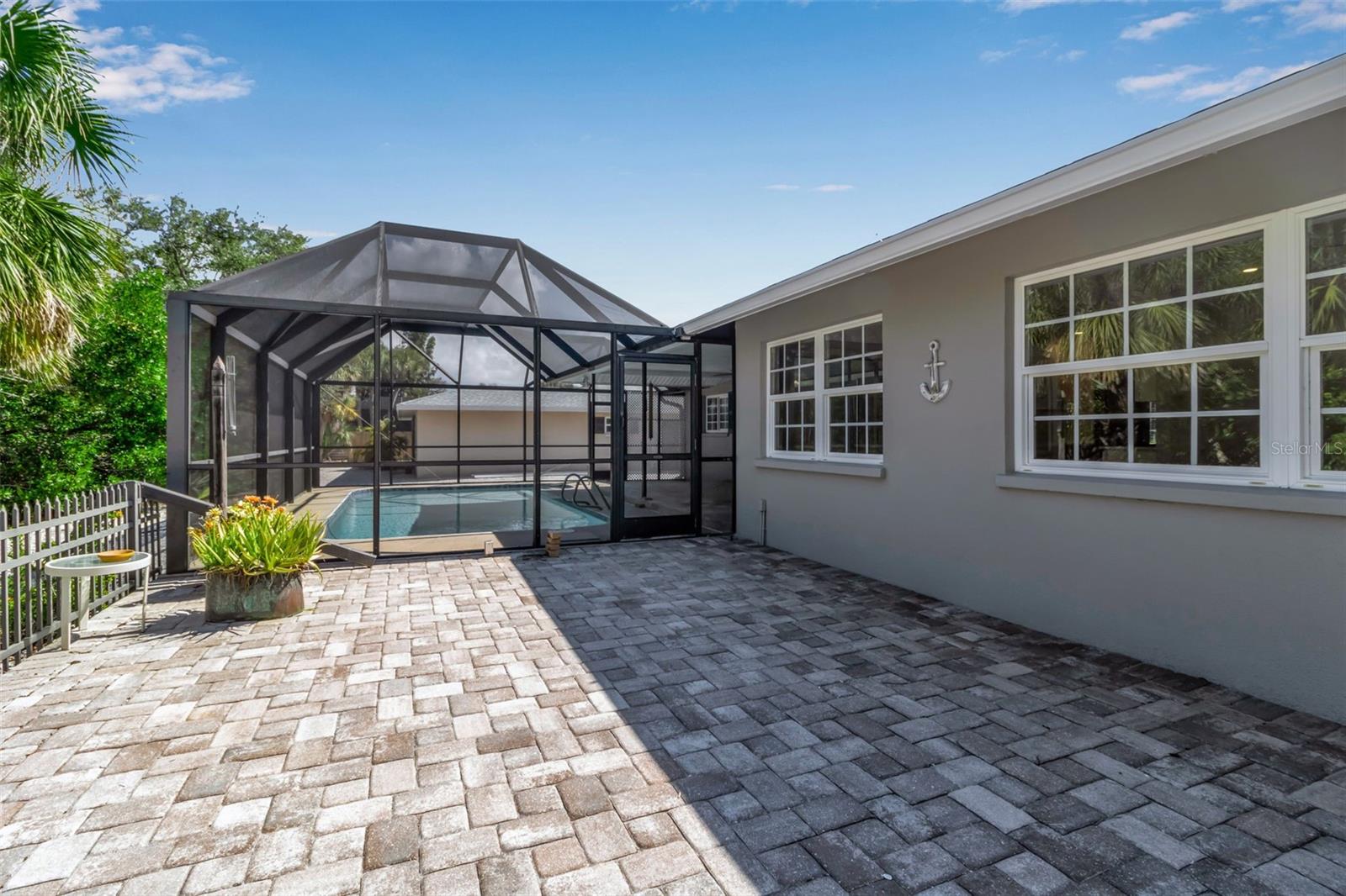 307 AVENIDA DE PARADISIO