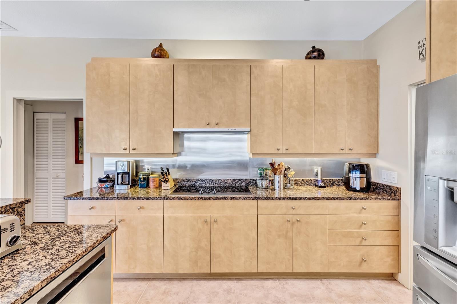 105 INLETS BLVD #105