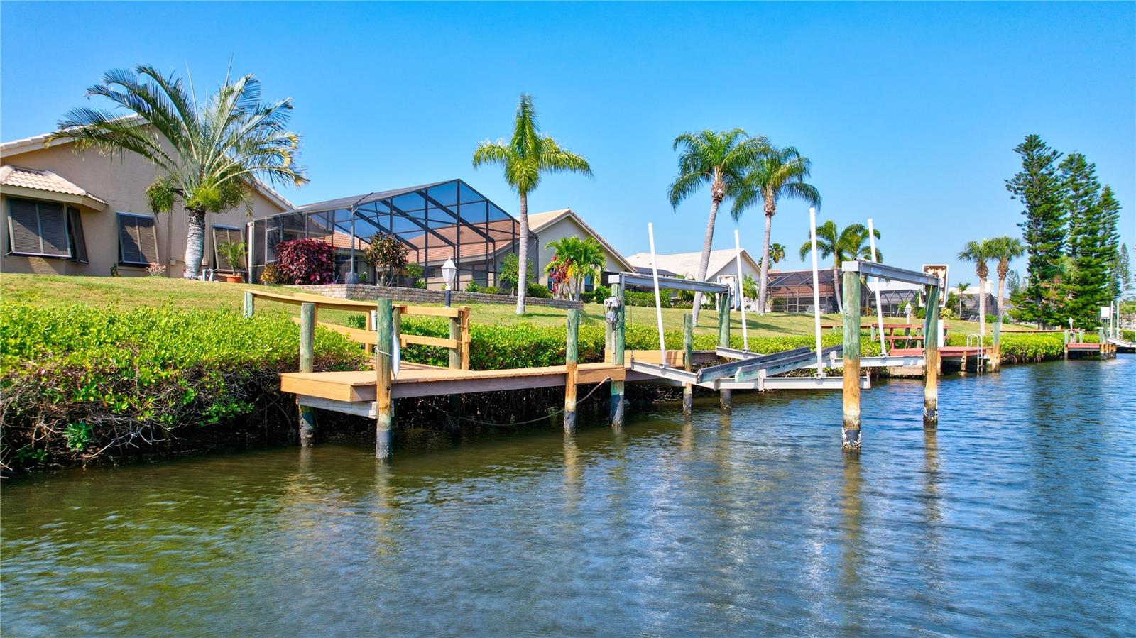 105 INLETS BLVD #105