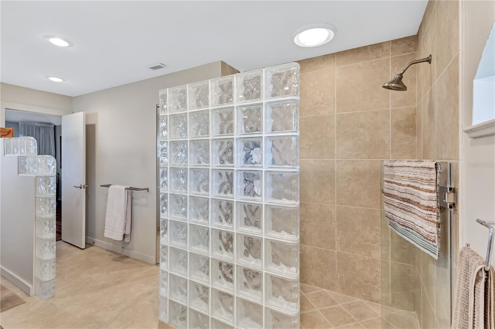 105 INLETS BLVD #105