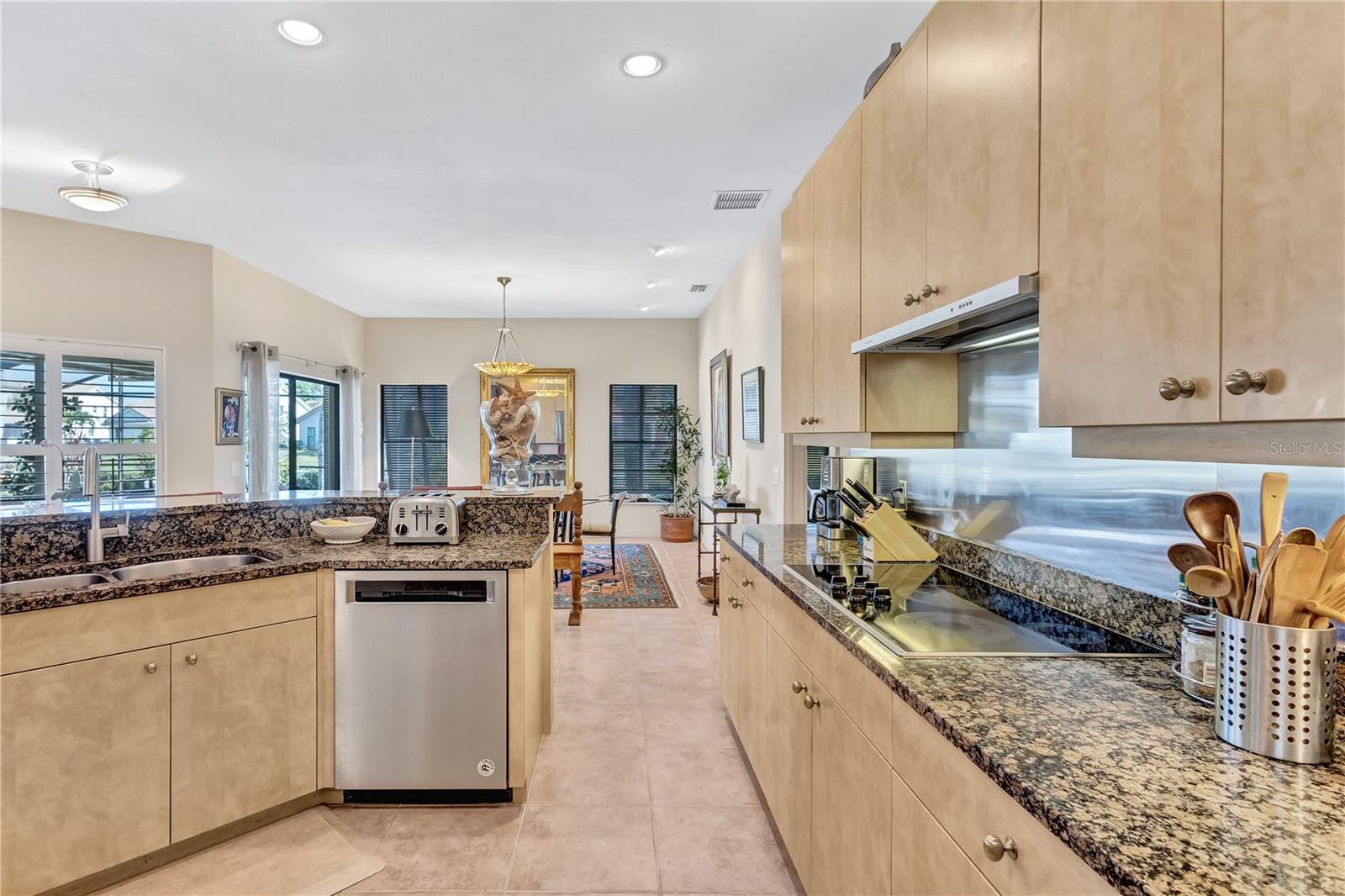 105 INLETS BLVD #105