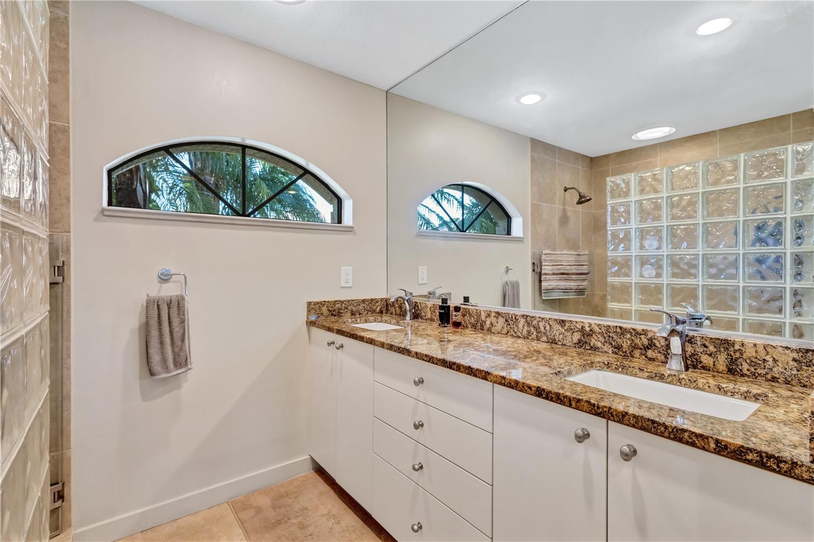 105 INLETS BLVD #105