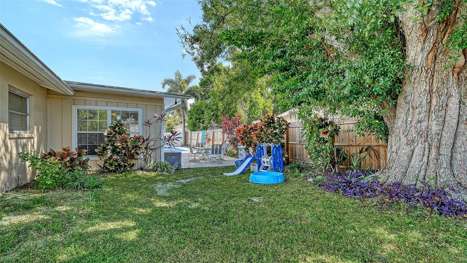4728 BROOKSDALE DR