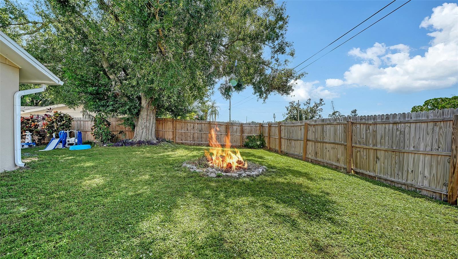 4728 BROOKSDALE DR