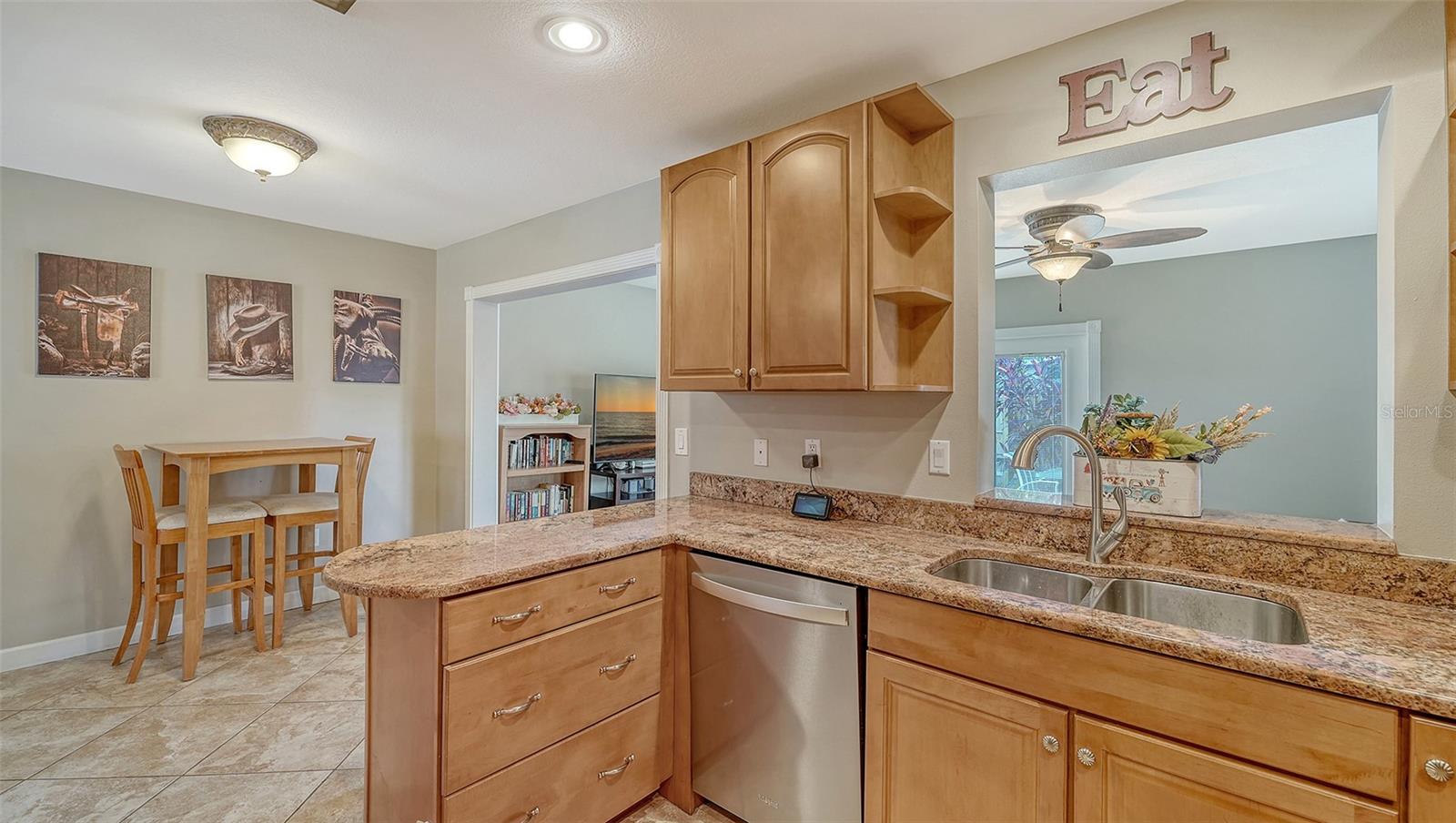 4728 BROOKSDALE DR