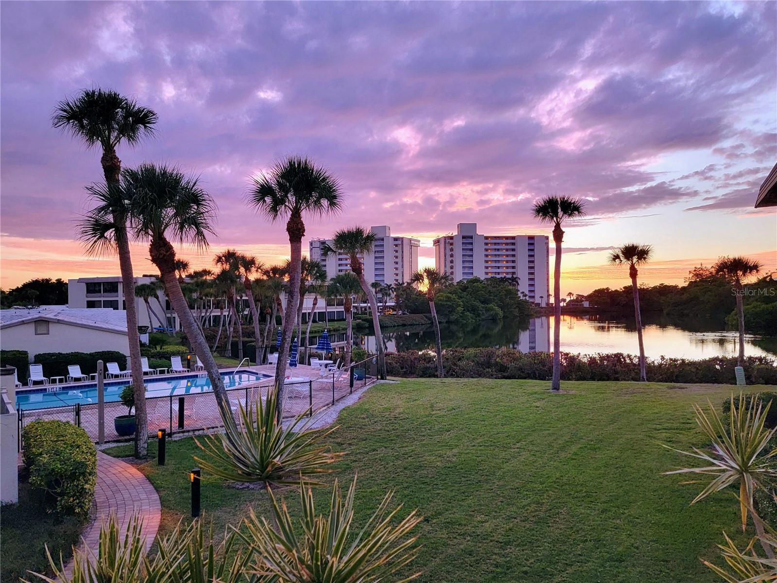 199 WHISPERING SANDS DR #201